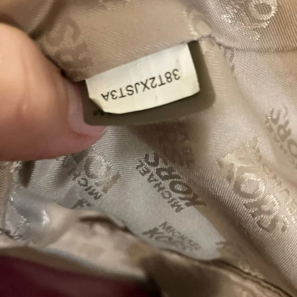 Michael Kors MK Jet set tote Shoulder bag BEAUTIFUL FUSCIA color 38T2XJST3A